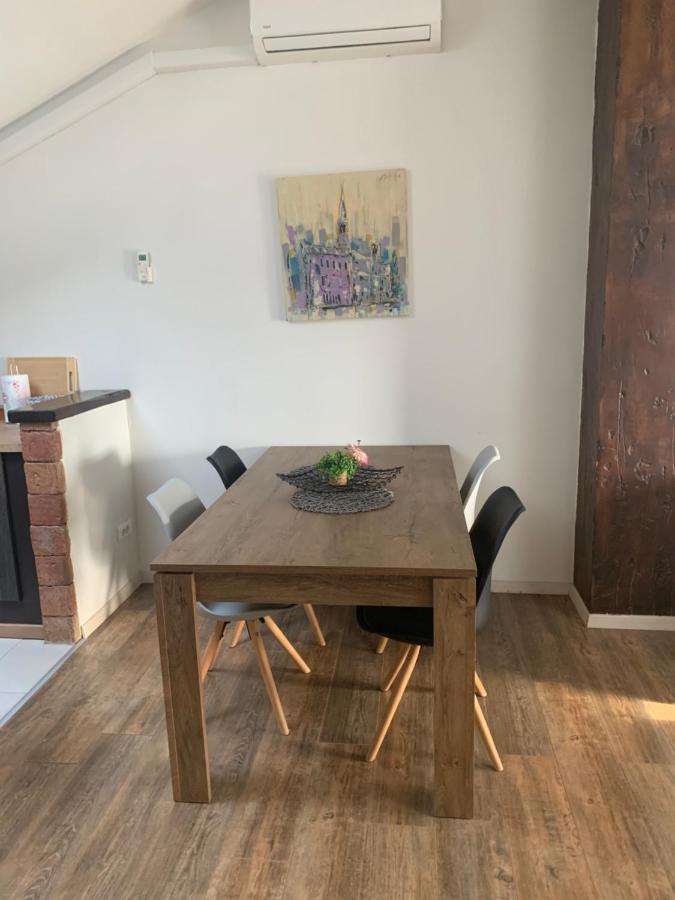 Apartman Klesinger 2 Πόρετς Εξωτερικό φωτογραφία